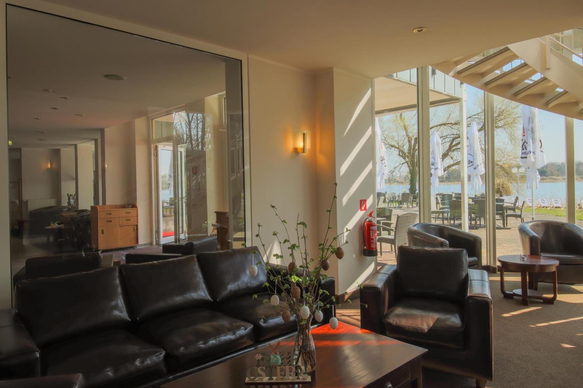 Päwesin Seehotel Bollmannsruh מראה חיצוני תמונה