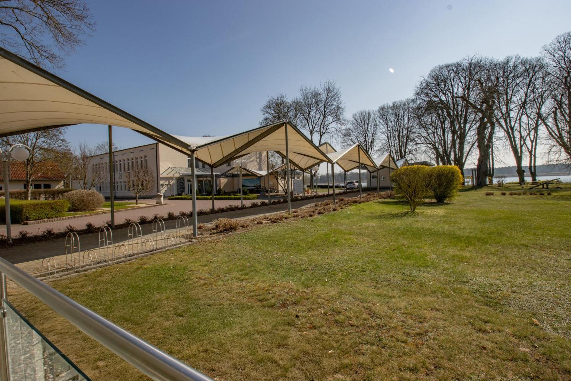 Päwesin Seehotel Bollmannsruh מראה חיצוני תמונה