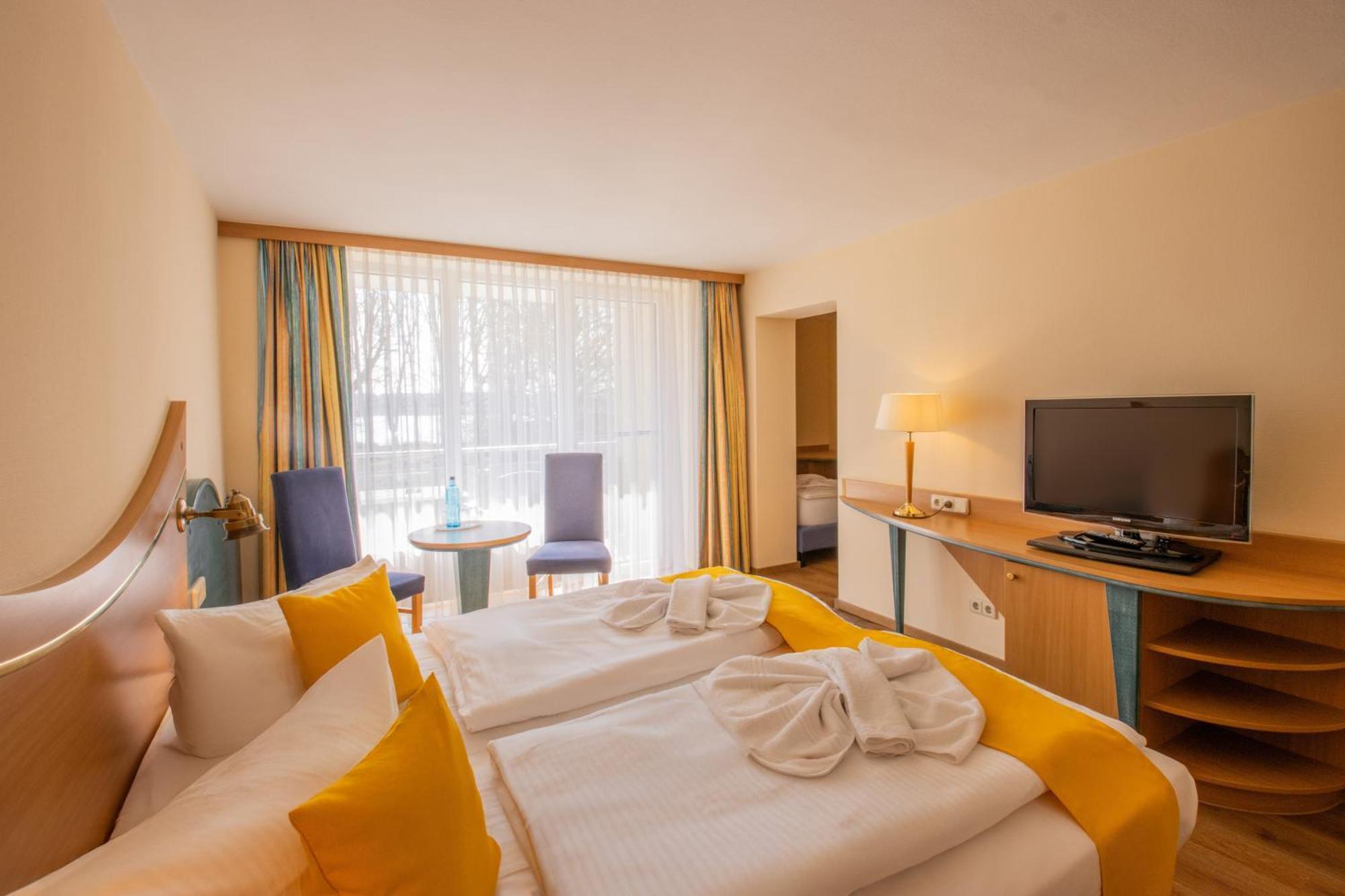 Päwesin Seehotel Bollmannsruh מראה חיצוני תמונה